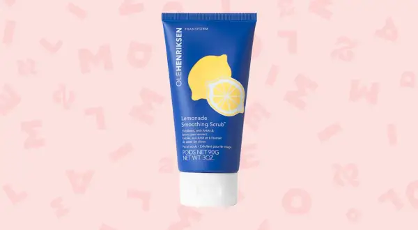 Tube de gommage visage OLEHENRIKSEN "Lemonade Smoothing Scrub" avec AHA et extrait de zeste de citron. Aha, bha, c'est le moment de transformer votre peau !
